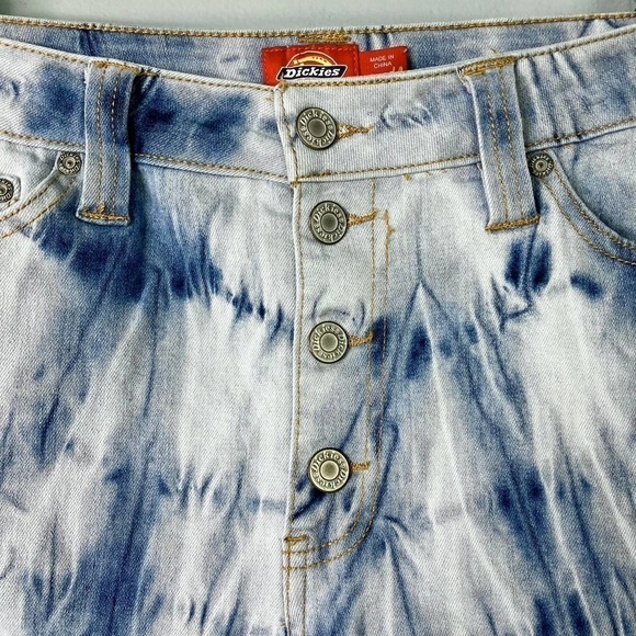 Dickies Women's Cuffed Button Fly Acid Wash Tie Dye Stretch Denim Shorts Size 7 - Picture 9 of 16